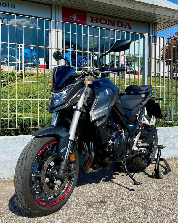 Honda CB 750 Hornet (2023 - 24) (2)