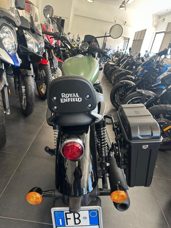 Royal Enfield Meteor 350 Fireball (2021 - 25)