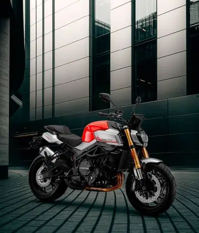 QJ Motor SRK 900 (2025 - 26) nuova