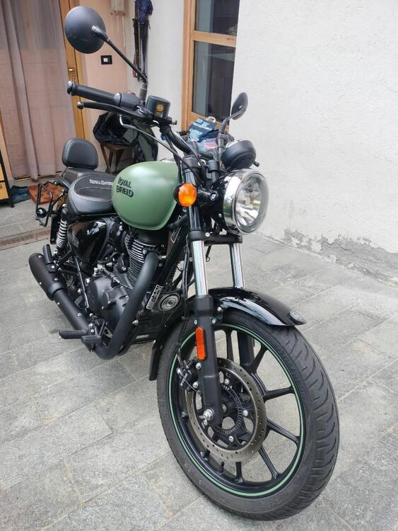 Royal Enfield Meteor 350 Fireball (2021 - 25) (3)