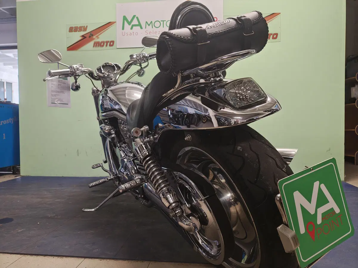Harley-Davidson 1130 V-Rod (2002 - 05) - VRSCA (3)