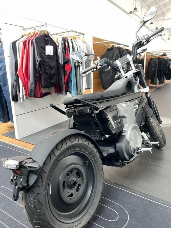 Bmw CE 02 AM (2024 - 25) (4)