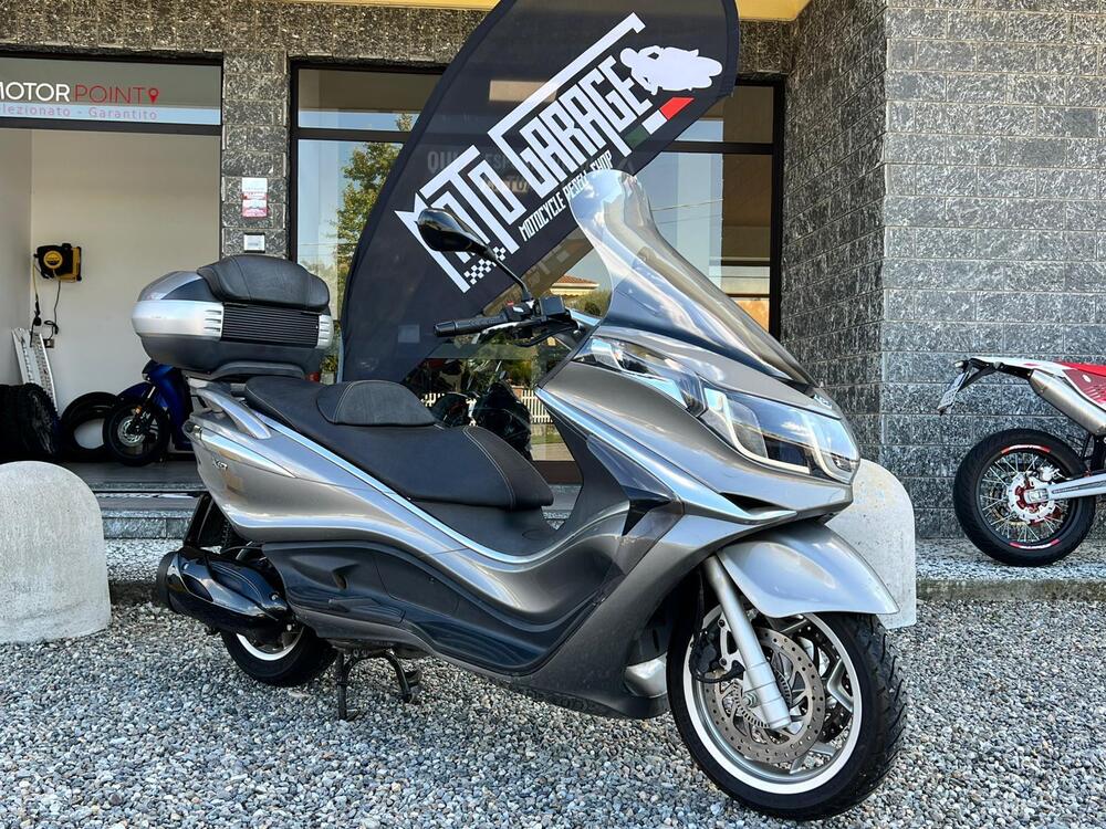 Piaggio X10 350 ie Executive (2011 - 17) (2)