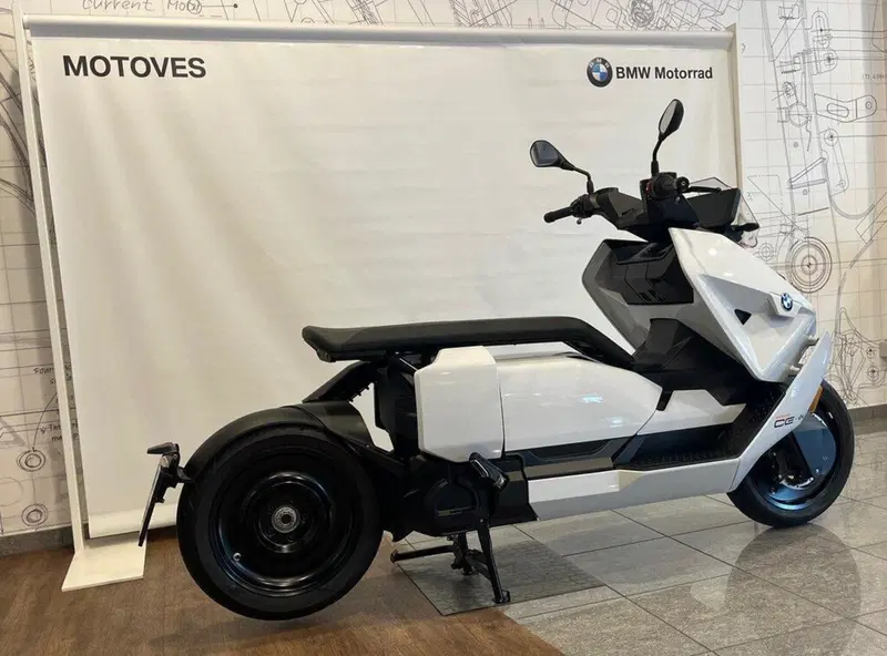 Bmw CE 04 (2021 - 25) (2)
