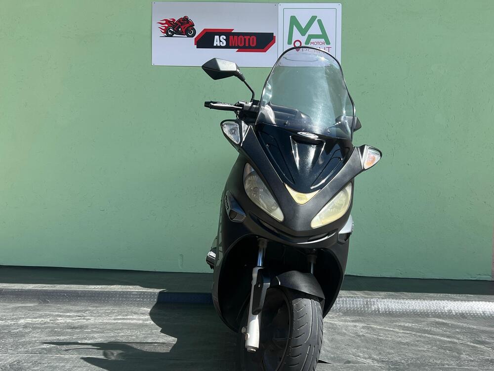 Malaguti Madison 200 S 4T (2)