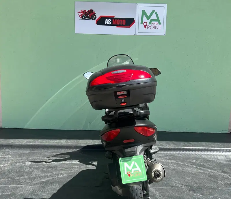 Malaguti Madison 200 S 4T (4)