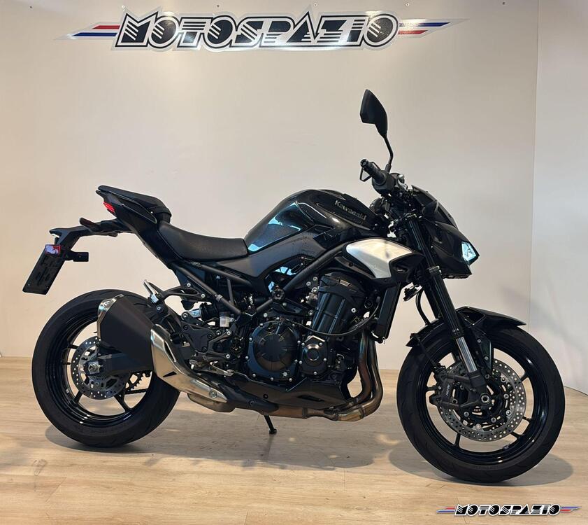 Kawasaki Z 900 (2025 - 26)