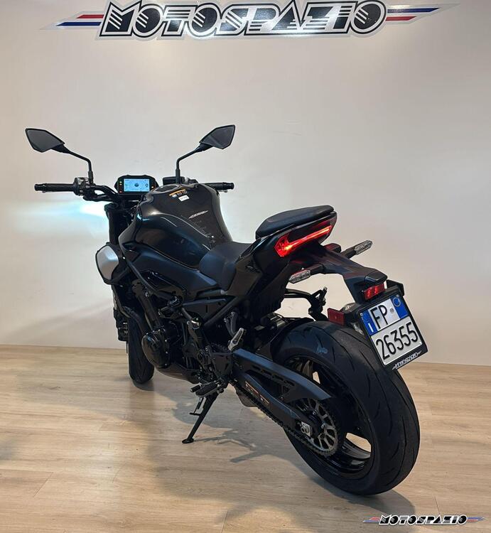 Kawasaki Z 900 (2025 - 26) (3)