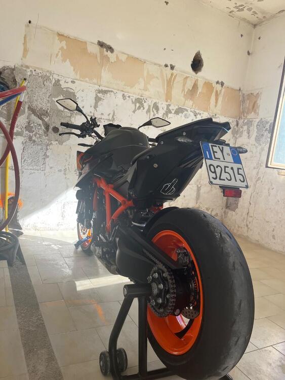 KTM 1290 Super Duke R (2022 - 23) (2)