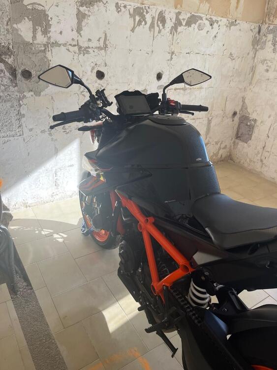 KTM 1290 Super Duke R (2022 - 23) (4)