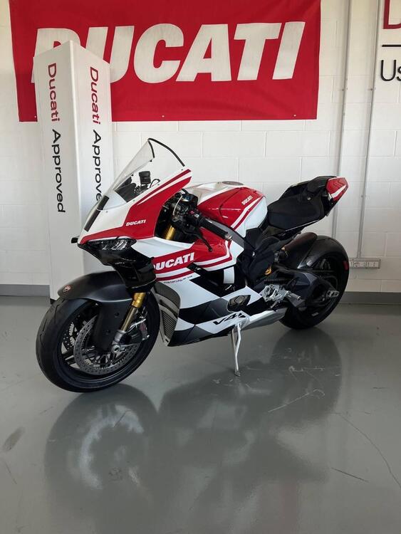 Ducati Panigale V4 Tricolore (2025) (4)