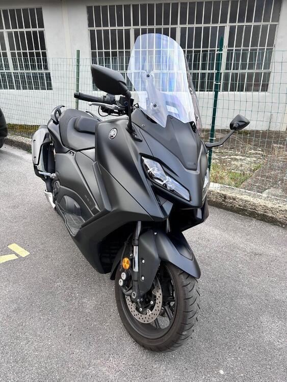 Yamaha T-Max 560 (2022 - 24) (4)
