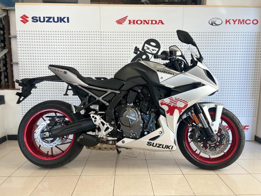 Suzuki GSX-8R (2024 - 25)