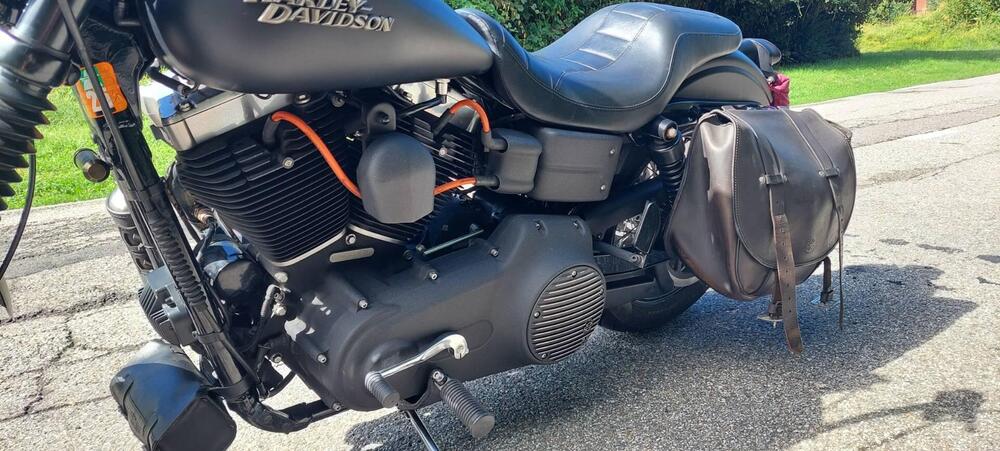 Harley-Davidson 1584 Street Bob (2008 - 15) - FXDB (4)