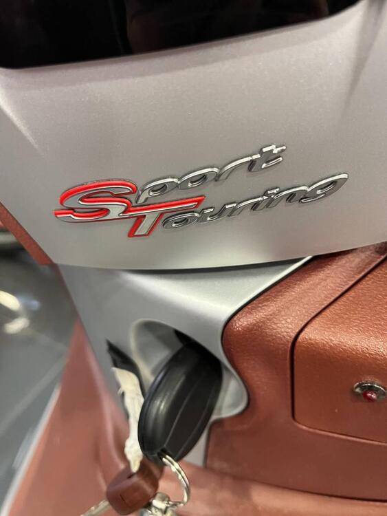 Piaggio Beverly 350 SportTouring ie (2011 - 15) (5)