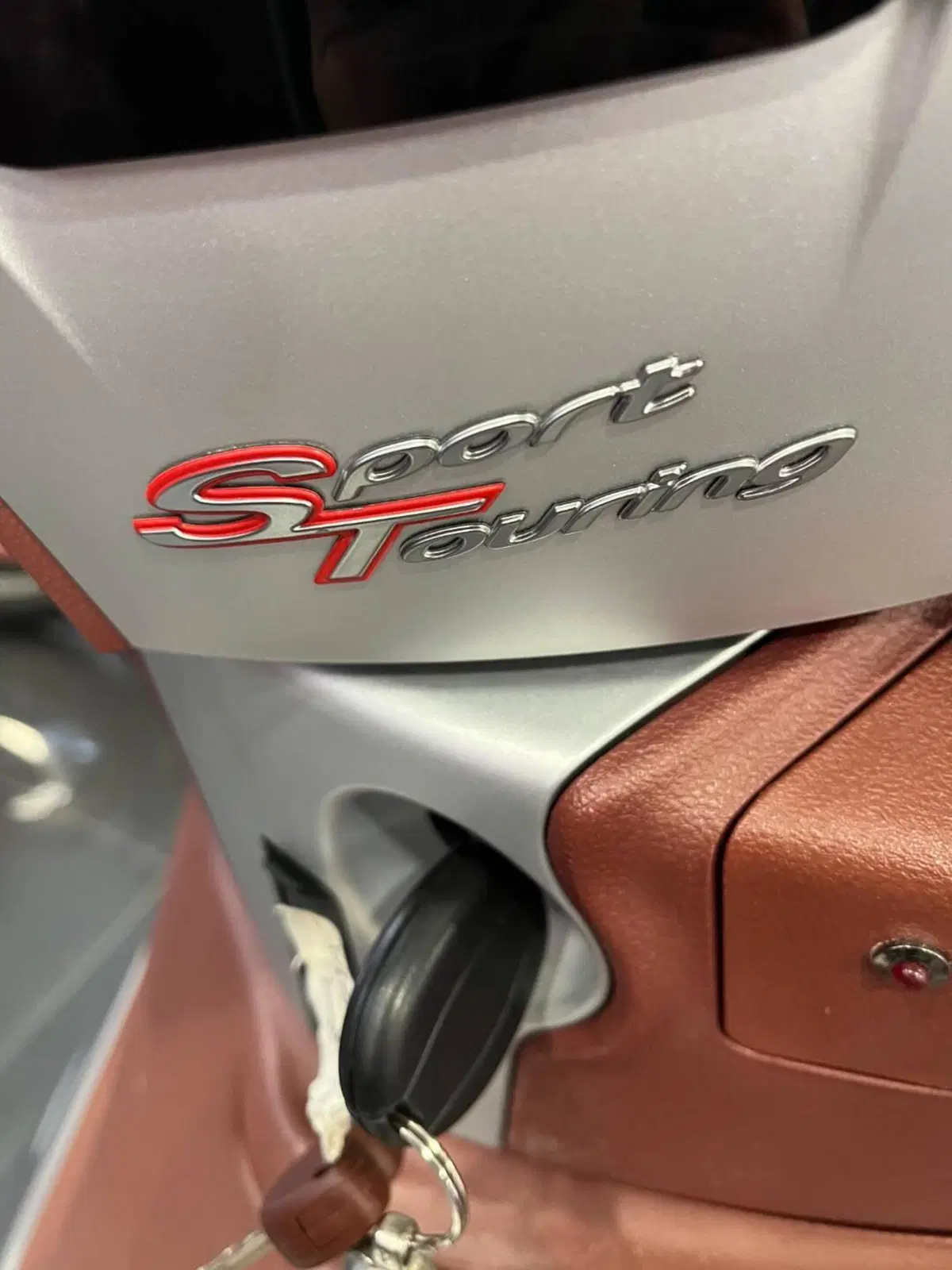 Piaggio Beverly 350 SportTouring ie (2011 - 15) (5)