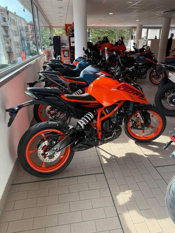 KTM 390 Duke (2024 - 26) (2)
