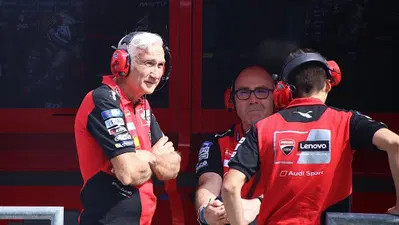 MotoGP 2025. GP dell'Indonesia. Davide Tardozzi su Bagnaia e il ritorno alla GP24 a Misano: "Non capisco perch&eacute; negli ultimi anni siano uscite queste cose solo su Ducati"
