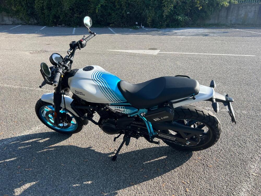 Royal Enfield Guerrilla 450 (2024 - 25) (2)