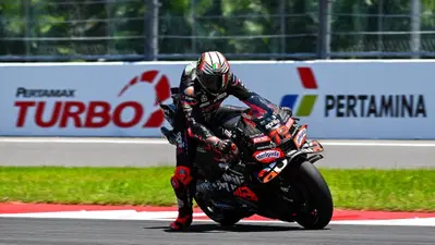 MotoGP 2025. GP dell'Indonesia. Pre-qualifiche: Bezzecchi davanti a tutti, sia Marquez (+ 2 cadute!) che Bagnaia fuori dalla Q2! [RISULTATI]