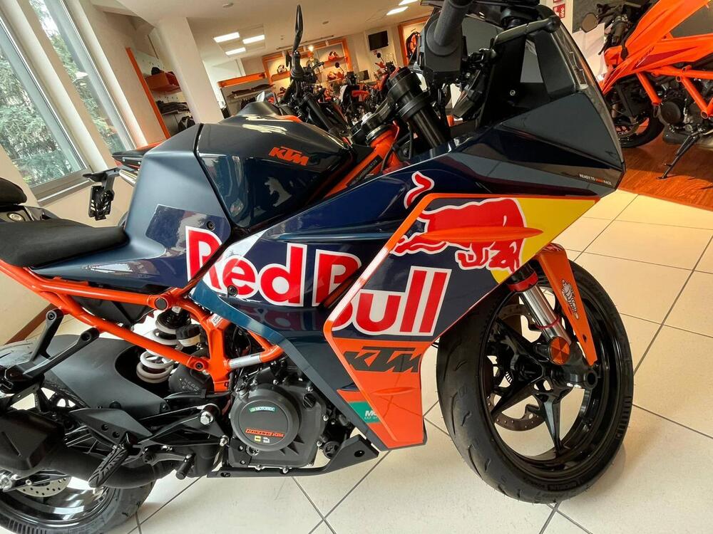 KTM RC 390 (2022 - 25) (2)