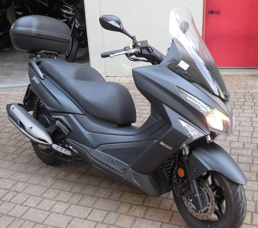 Kymco X-Town 300i ABS (2016 - 20) (2)