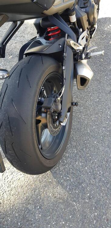Triumph Street Triple 765 R (2023 - 25) (3)