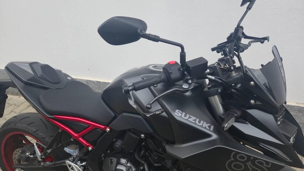 Suzuki GSX-8S (2025) (3)