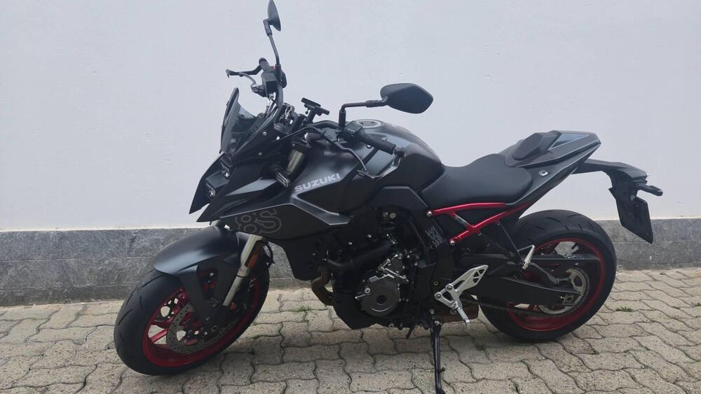 Suzuki GSX-8S (2025) (4)