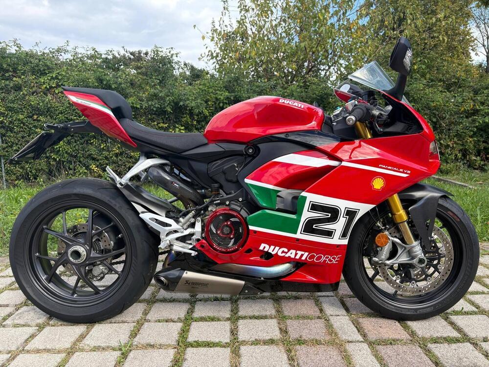 Ducati Panigale V2 Bayliss 1st Championship 20th Anniversary (2021 - 24) (2)