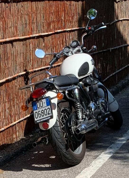 Triumph Bonneville (2007 - 16) (2)