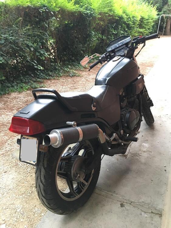 Honda VF 750S (2)