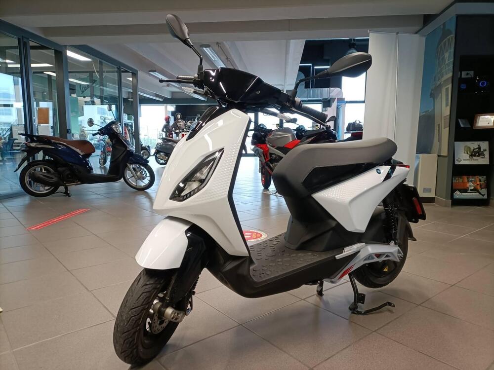 Piaggio 1 Active (2022 - 25) (4)