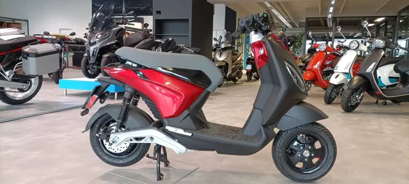 Piaggio 1 Active (2022 - 26) (3)