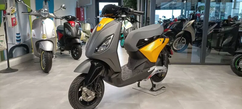 Piaggio 1 Active (2022 - 26) (6)