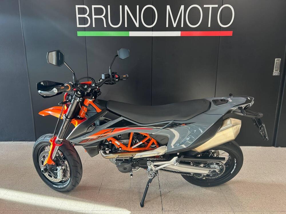 KTM 690 SMC R (2021 - 22) (2)