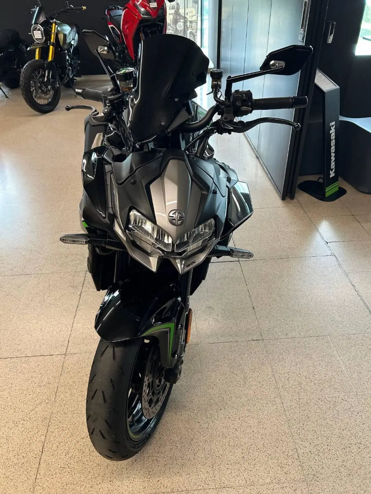 Kawasaki Z H2 (2020) (3)