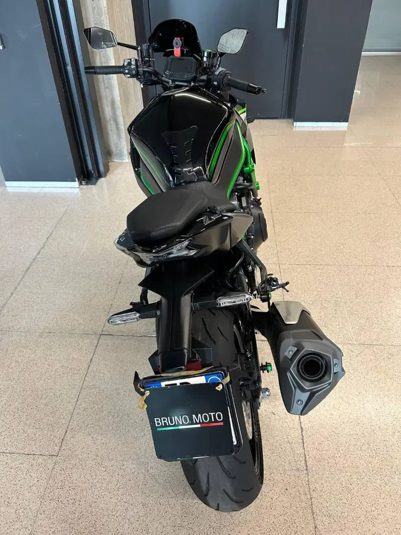 Kawasaki Z H2 (2020) (4)