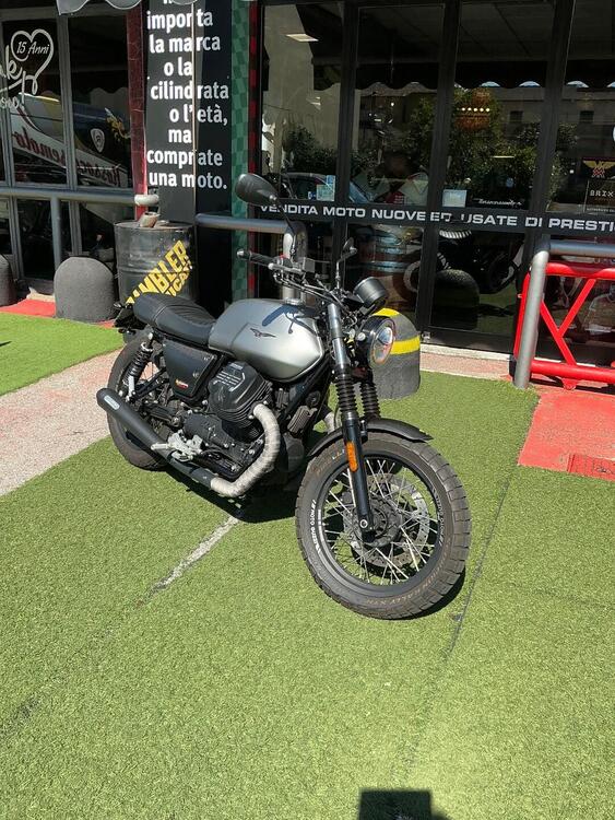 Moto Guzzi V7 III Rough (2018 - 20) (3)