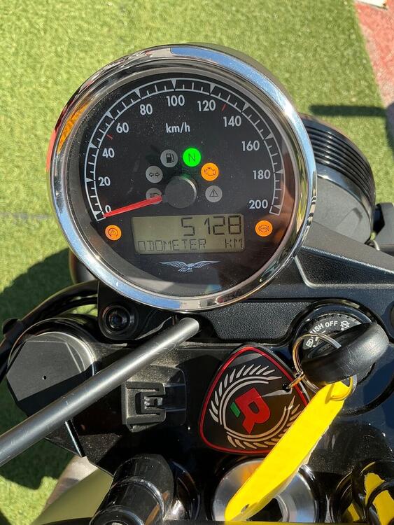Moto Guzzi V7 III Rough (2018 - 20) (5)