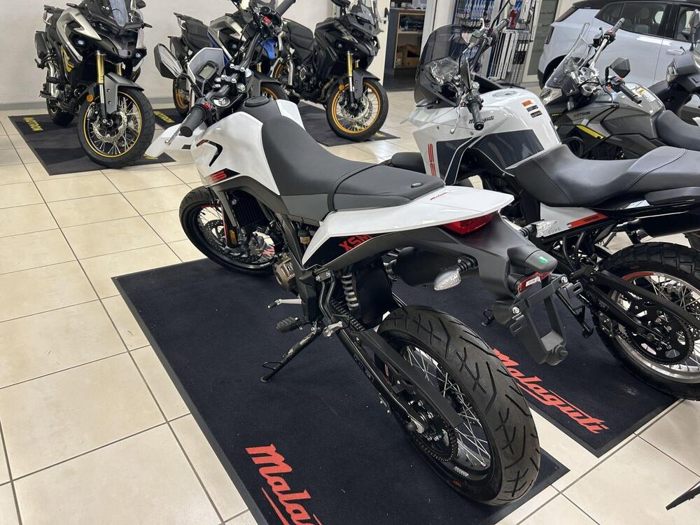 Malaguti XSM 125 (2021 - 25) (3)