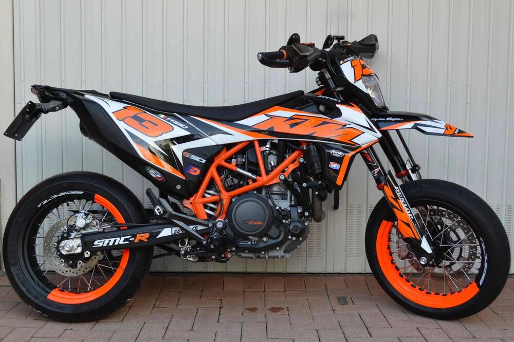 KTM 690 SMC R (2019 - 20) (2)