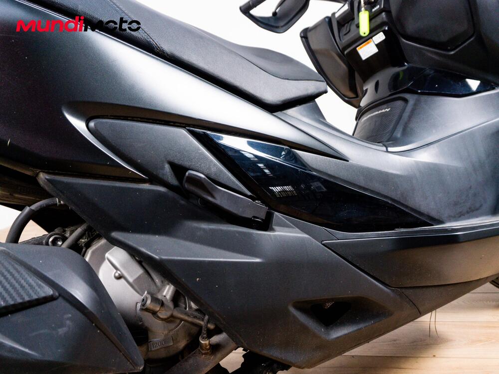 Suzuki Burgman 400 (2022 - 24) (4)