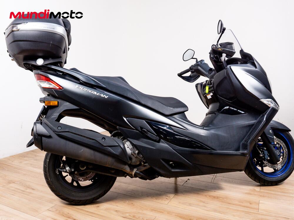 Suzuki Burgman 400 (2022 - 24) (3)