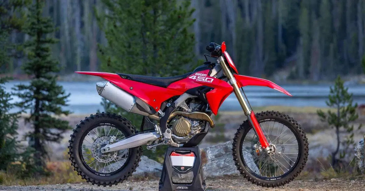 Ducati presenta in America la Desmo450 EDX. Prepariamoci per l'arrivo della versione da Enduro