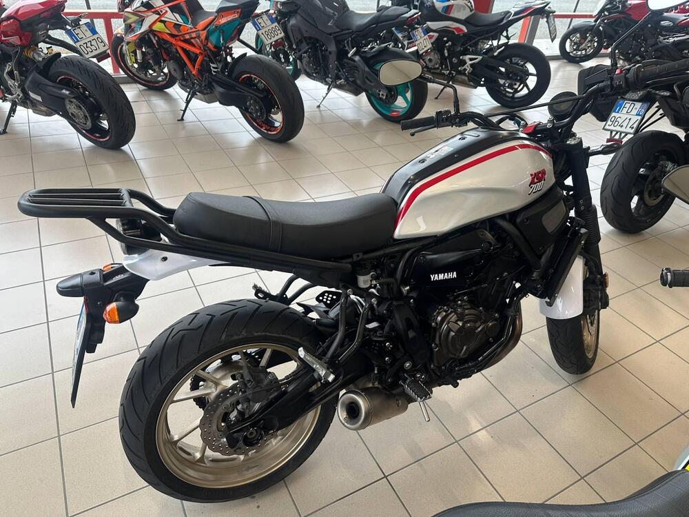 Yamaha XSR 700 XTribute (2021) (3)
