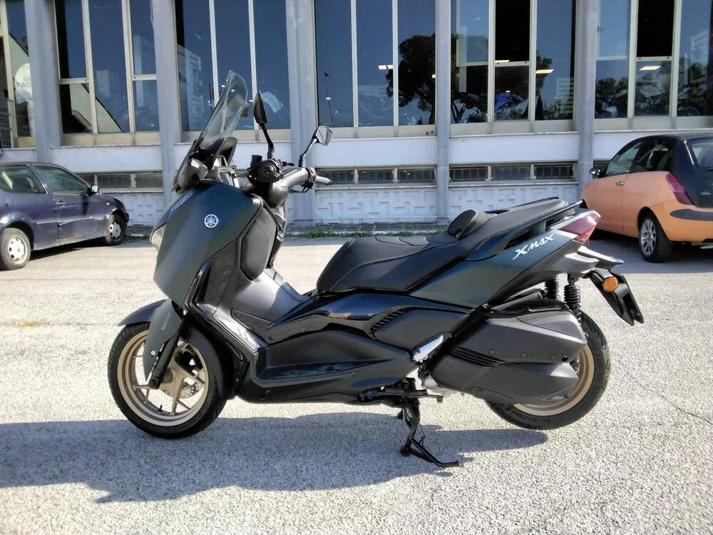Yamaha X-Max 300 Tech Max (2021 - 24) (2)