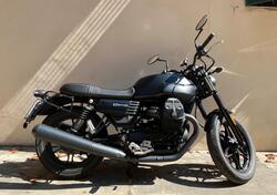Moto Guzzi V7 III Stone (2017 - 20) usata