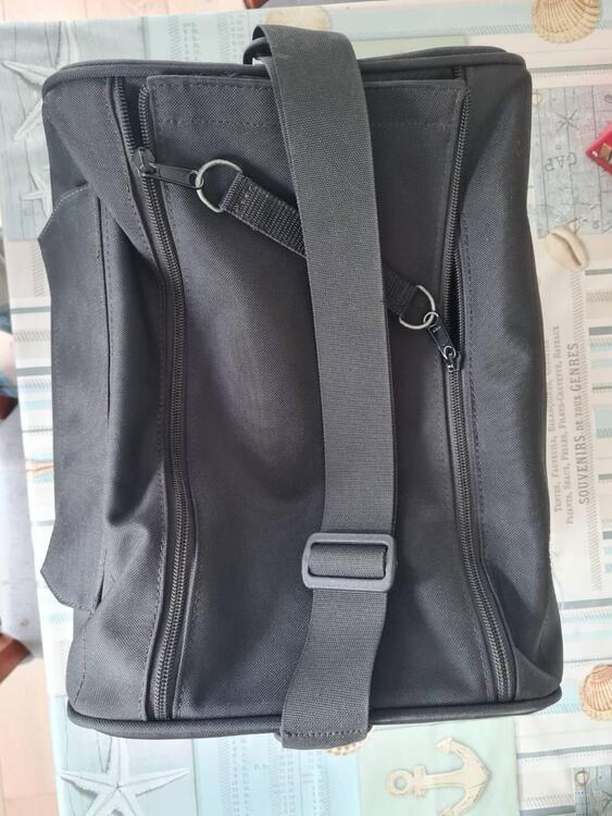 Borsa posteriore BMW1150 comprensiva di aggancio p (4)