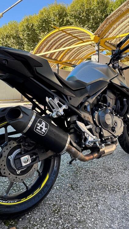 Honda CB 750 Hornet (2023 - 24) (4)